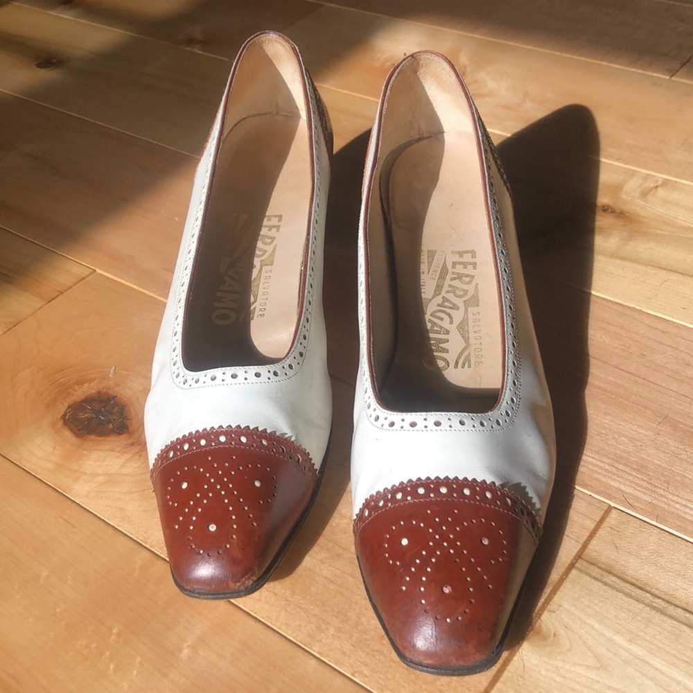 Vintage Salvatore Ferragamo Leather Pumps